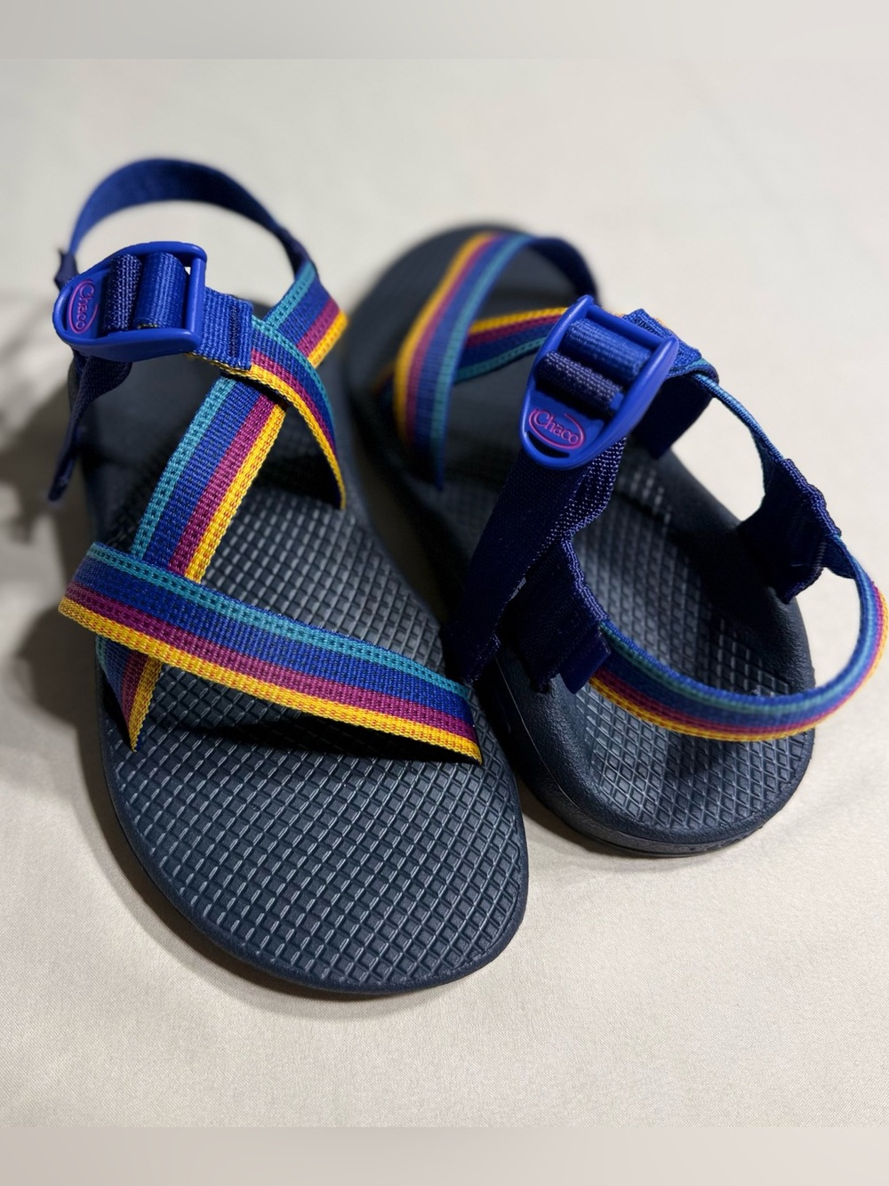 Chaco Z/Cloud Women’s Size 7 Navy Multicolor Strappy Sport Sandals